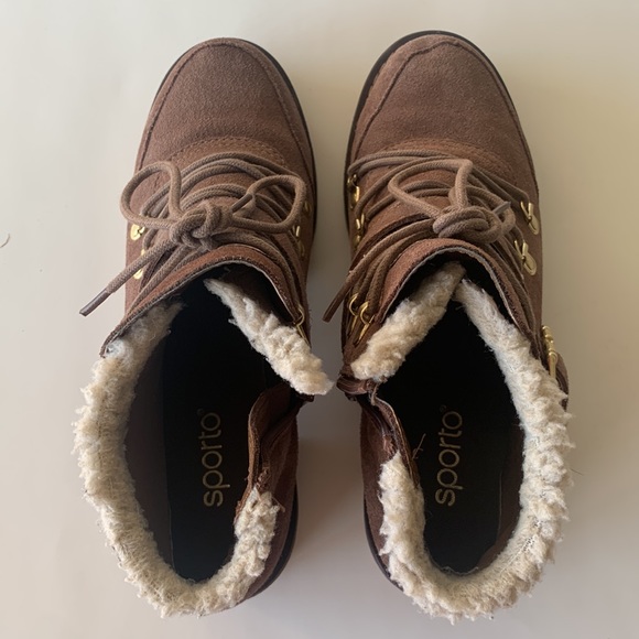 Sports Lug Sole Brown Suede Boots. SIZE 8 - Picture 11 of 15